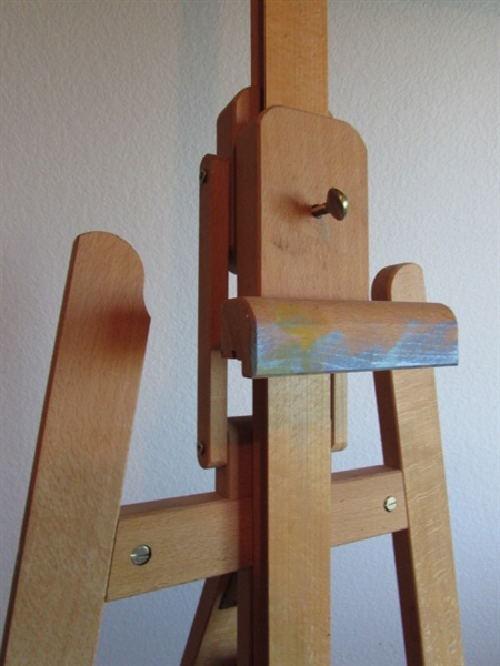 MABEF BEECHWOOD EASEL W/BOARDS & DRAWING PAD