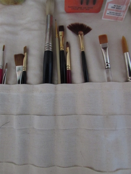 ARTISTS PAINT BRUSHES AND ROLL UP BRUSH STORAGE
