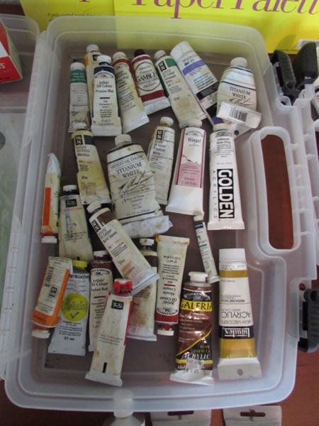 ACRYLIC & OIL PAINTS, PALETTE & MORE