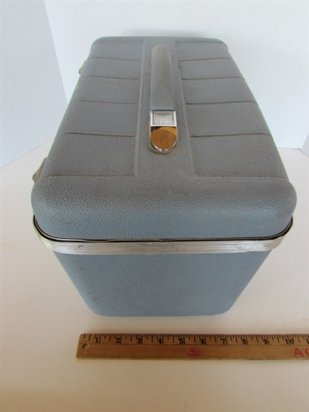 STARFLITE TRAIN CASE W/ FASHION JEWELRY