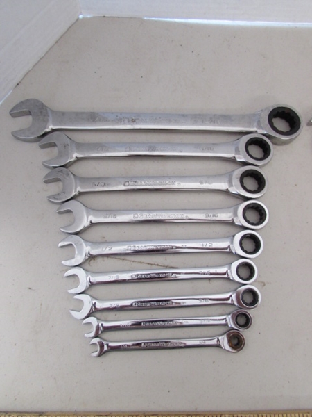 METRIC AND STANDARD GEAR WRENCHES