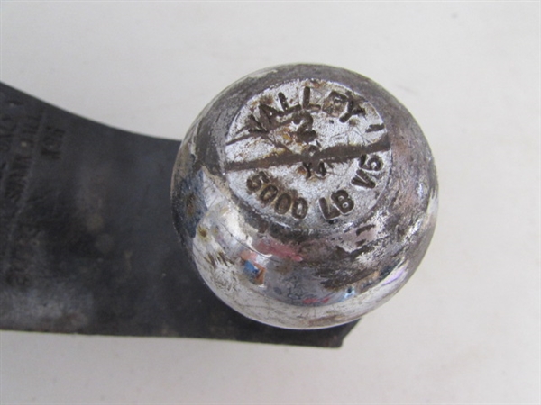 2 & 2 1/2 HITCH RECEIVERS