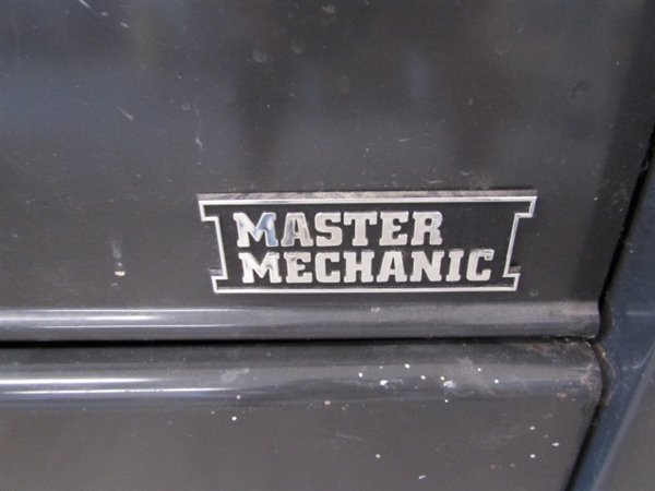 MASTER MECHANIC STAND ALONE TOOL CHEST W/TOOLS