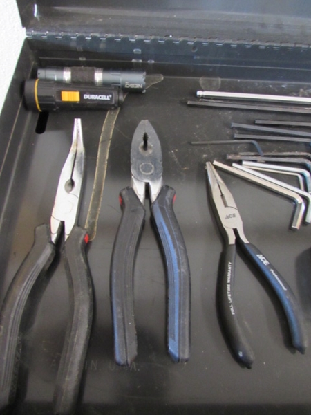 MASTER MECHANIC STAND ALONE TOOL CHEST W/TOOLS