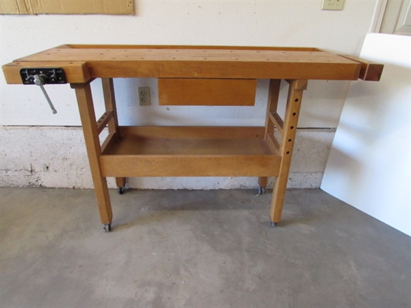 WOOD WORKBENCH ON WHEELS WITH VISES