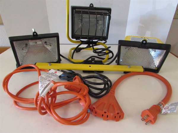 3 SHOP LIGHTS W/ EXTENSION CORDS