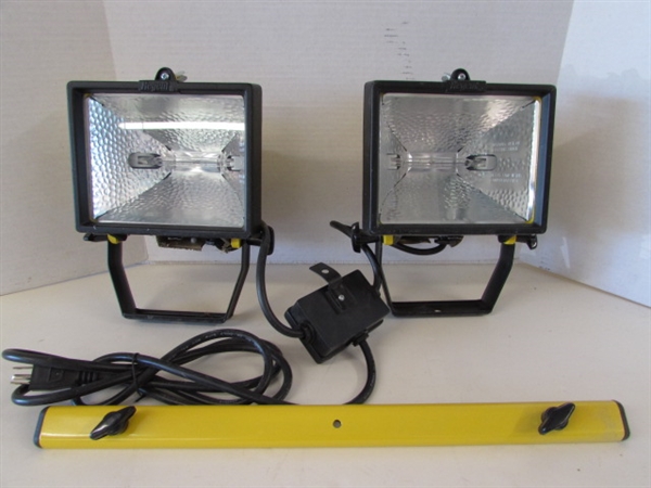 3 SHOP LIGHTS W/ EXTENSION CORDS