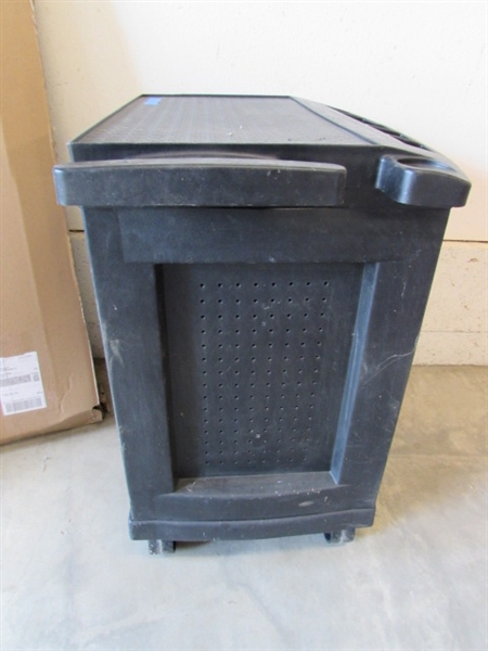 RUBBERMAID ROLLING TOOL CHEST AND 2 INSTACRATE BOXES