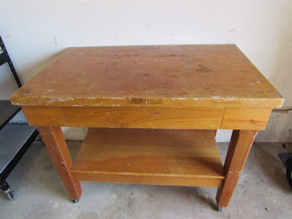 STURDY SHOP WORK TABLE W/DRAWER