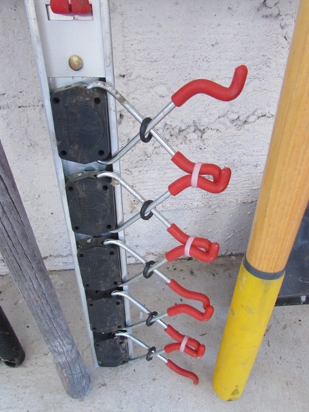SHOVEL, HAYFORK, SNOWSHOVEL AND MORE