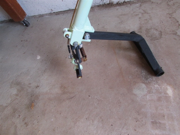 BRUSH GRUBBER & MANTIS HEDGE TRIMMER ATTACHMENT