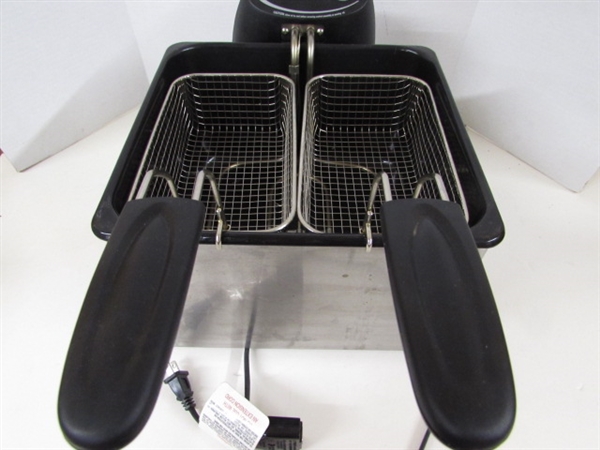 PRESTO ELECTRIC DEEP FRYER AND POTATO SLICER