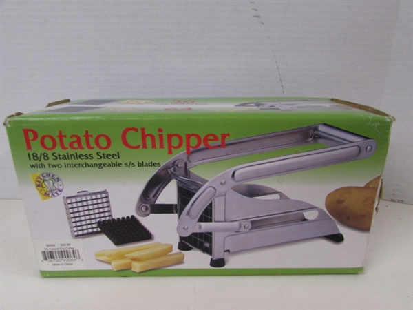 PRESTO ELECTRIC DEEP FRYER AND POTATO SLICER