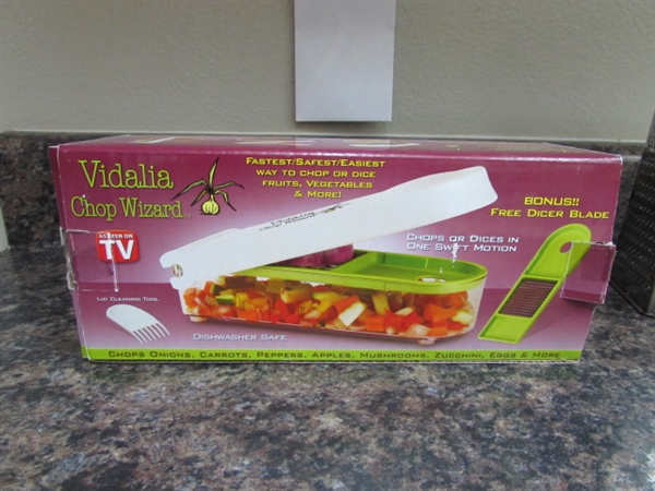 VIDALIA CHOP WIZARD, GRATER AND NUT CHOPPERS