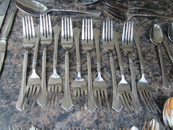 CAMBRIDGE STAINLESS STEEL SERVICE FOR 12 FLATWARE