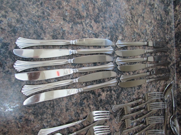 CAMBRIDGE STAINLESS STEEL SERVICE FOR 12 FLATWARE