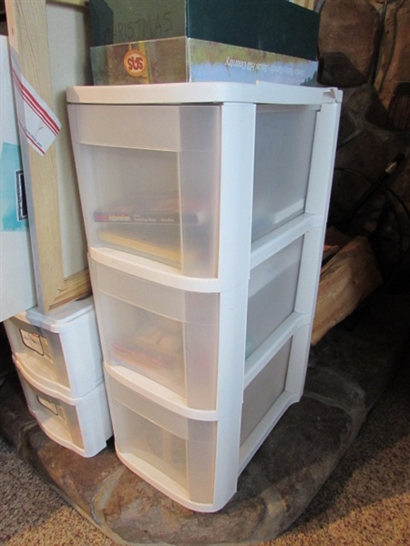 PLASTIC ORGANIZERS WITH ARTS & CRAFTS SUPPLIES