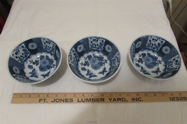 ASSORTED ORIENTAL BLUE & WHITE DISHES