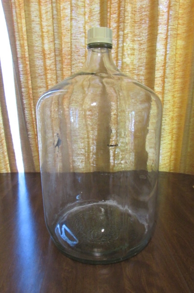 6.5 GALLON GLASS CARBOY BOTTLE