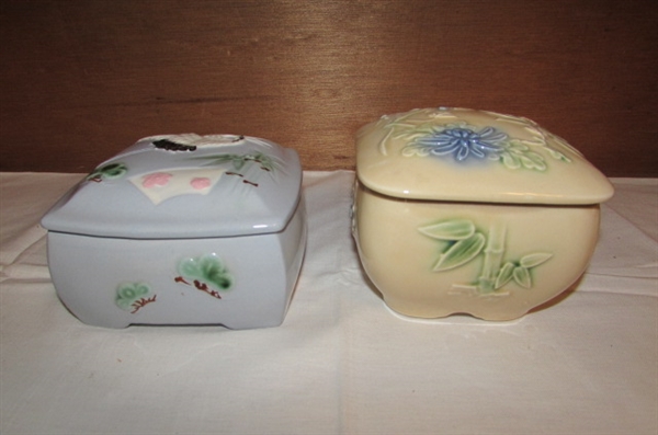 PAIR OF JAPANESE THEMED TRINKET BOXES