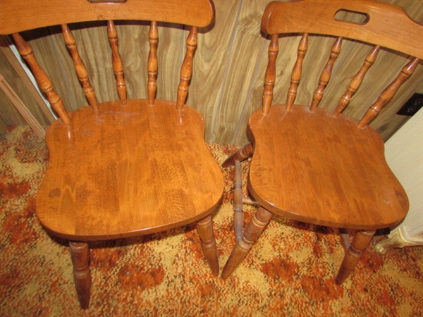 PAIR OF WOODEN CHAIRS