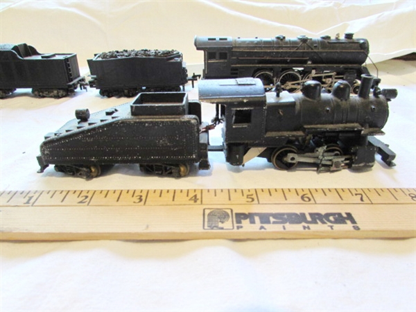 HO SCALE MODEL RR ENGINES AND CARS - MOSTLY METAL