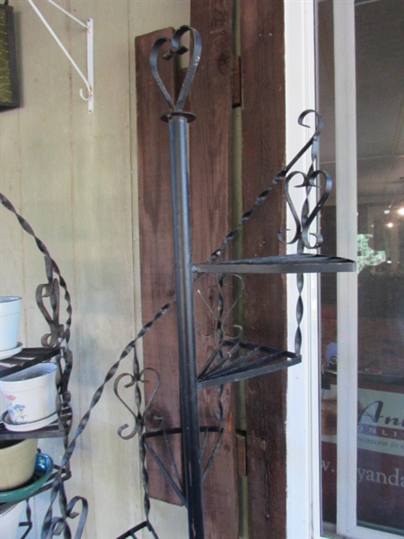 PAIR OF WROUGHT IRON SPIRAL PLANT STANDS & FLOWER POTS