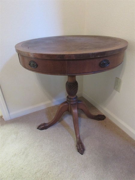 ANTIQUE ROUND 2-DRAWER SIDE TABLE