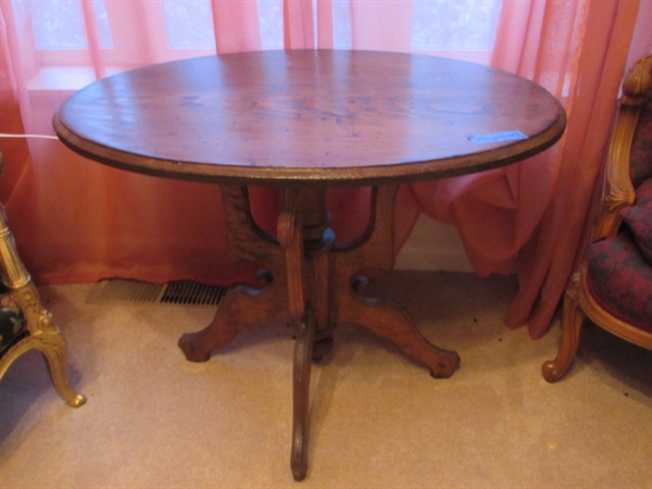 ANTIQUE PARLOR TABLE