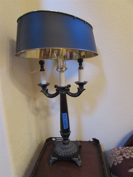 VINTAGE CANDELABRAS STYLE TABLE LAMP