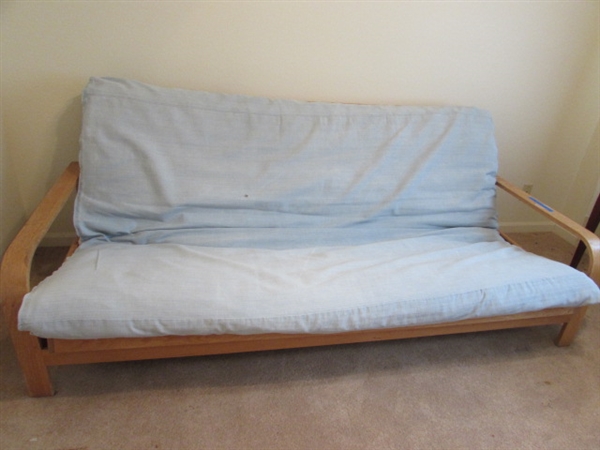 QUEEN FUTON WITH MATTRESS & PADDING