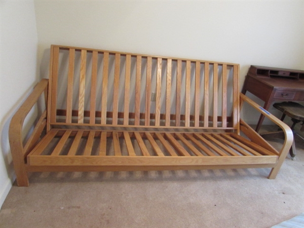 QUEEN FUTON WITH MATTRESS & PADDING