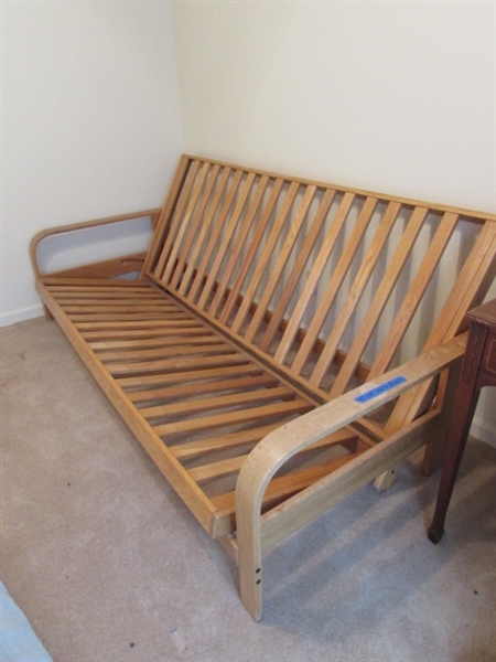 QUEEN FUTON WITH MATTRESS & PADDING