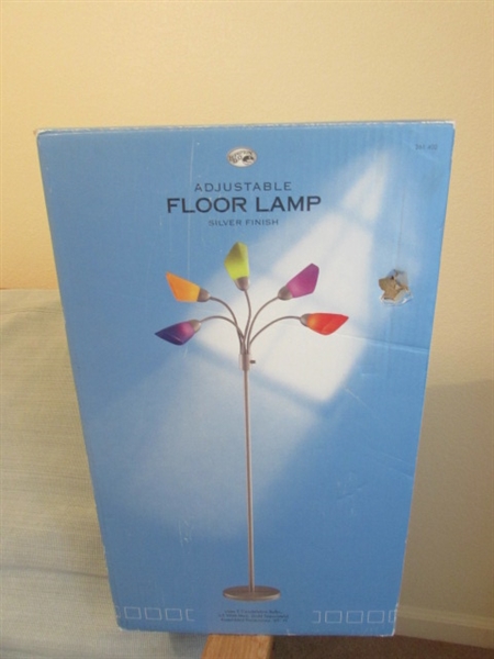 ADJUSTABLE FLOOR LAMP W/COLORED SHADES