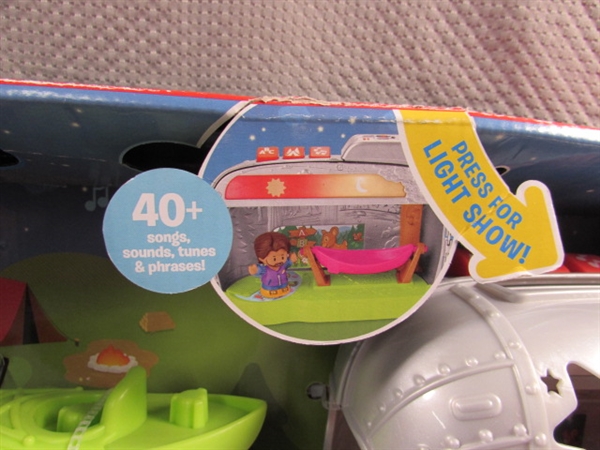 NEW FISHER PRICE LITTLE PEOPLE CAMPING SET