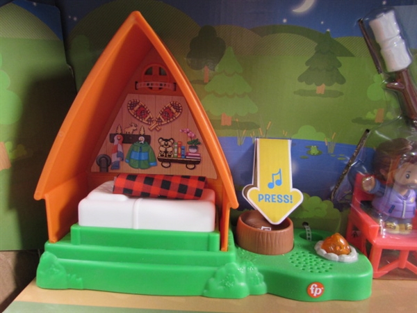 NEW FISHER PRICE LITTLE PEOPLE CAMPING SET