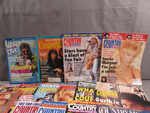 GARTH BROOKS & COUNTRY MUSIC MAGAZINE COLLECTION
