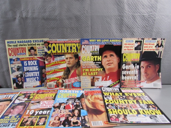 GARTH BROOKS & COUNTRY MUSIC MAGAZINE COLLECTION