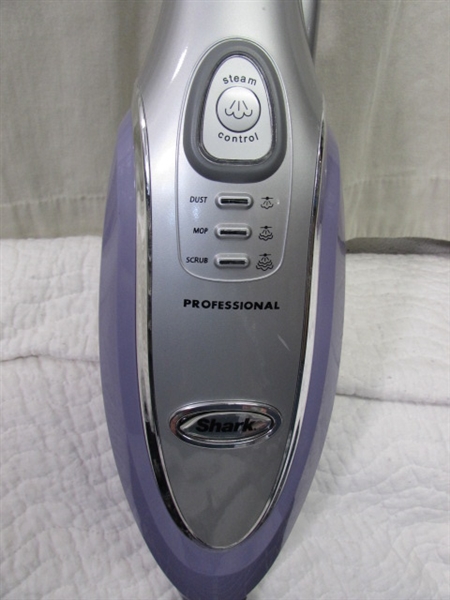 STEAM MOP WITH ATTACHMENTS