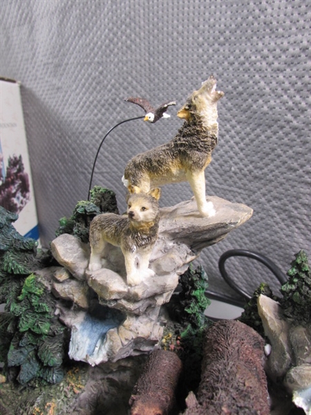 WOLF & BEAR TABLETOP FOUNTAIN