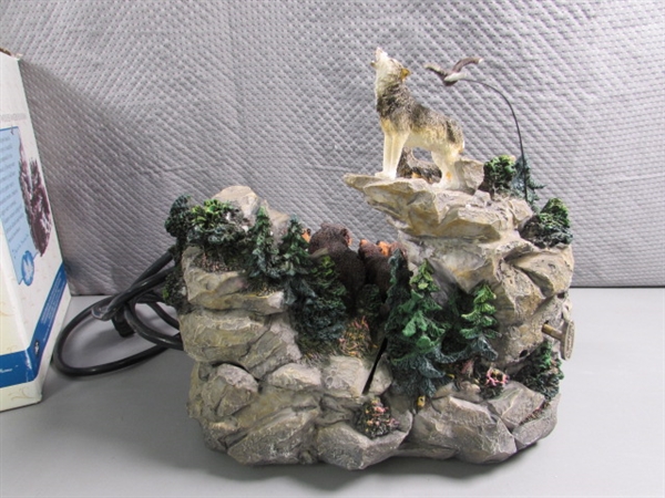 WOLF & BEAR TABLETOP FOUNTAIN