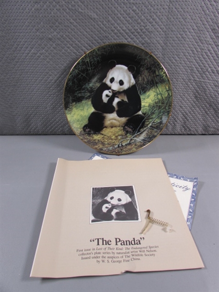 GRIZZLY & PANDA BEAR COLLECTORS PLATES