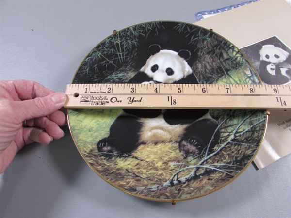 GRIZZLY & PANDA BEAR COLLECTORS PLATES