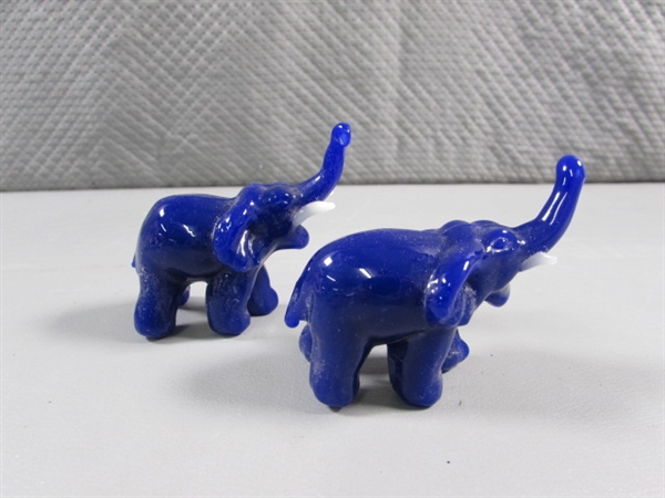 VINTAGE CERAMIC ELEPHANT ASHTRAY & SMALL FIGURINES