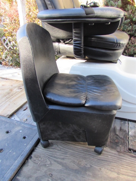 PIBBS PEDICURE SPA CHAIR W/TECHNICIAN CHAIR & EXTRA PUMP