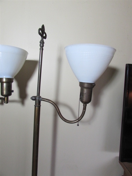 2 VINT/ANTIQUE FLOOR LAMPS