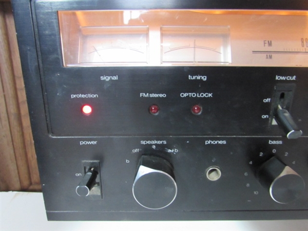 VINTAGE OPTONICA STEREO RECEIVER