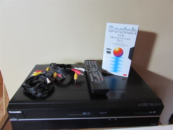 TOSHIBA VCR/DVD PLAYER
