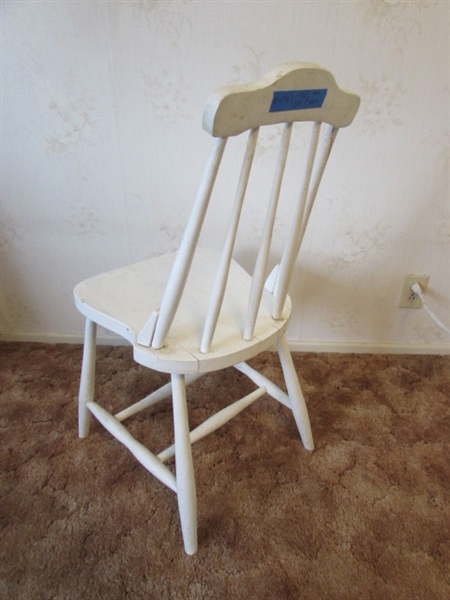 PAIR OF FARMHOUSE WOODEN CHAIRS & MAGAZINE HOLDER