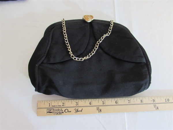 VINTAGE/ANTIQUE PURSE COLLECTION & PAIR OF GLOVES